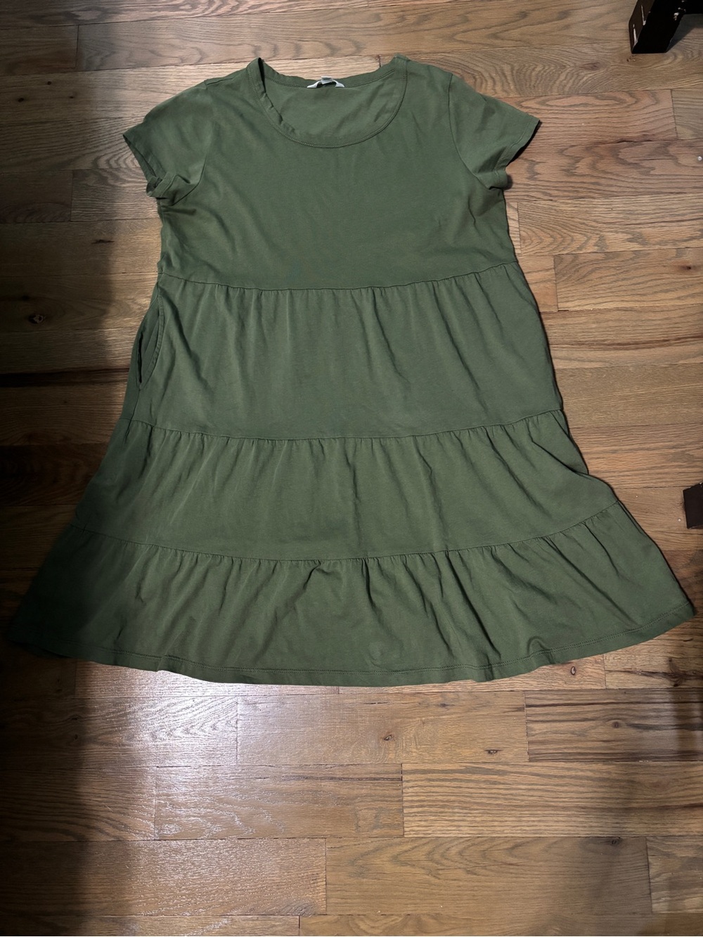 Time and Tru Olive Green Tiered Short-Sleeve Dress